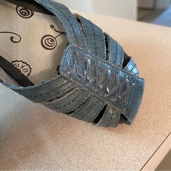 Baretraps Blue Women's Sandals - Picture 3 of 6